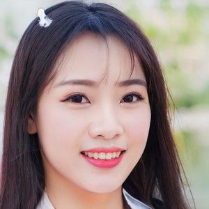 Meet your Posher, Broderick